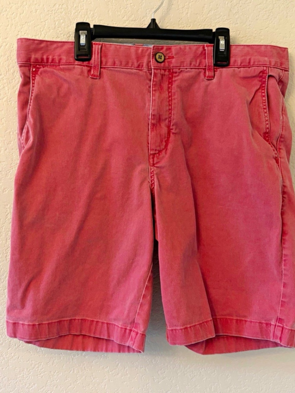 Tommy Bahama Mens Size 35 Chino Shorts Faded Red